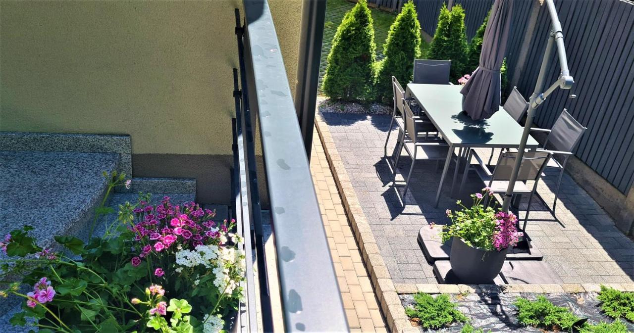 Urabn Apartments Studio With Garden No 2A Chorzow Katowice Free Private Parking, Self Check-In ภายนอก รูปภาพ